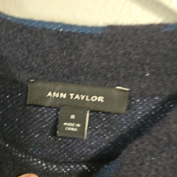 Ann Taylor 2023 Blue Floral With Metallic Silver Details Sweater Size Medium - Picture 6 of 16